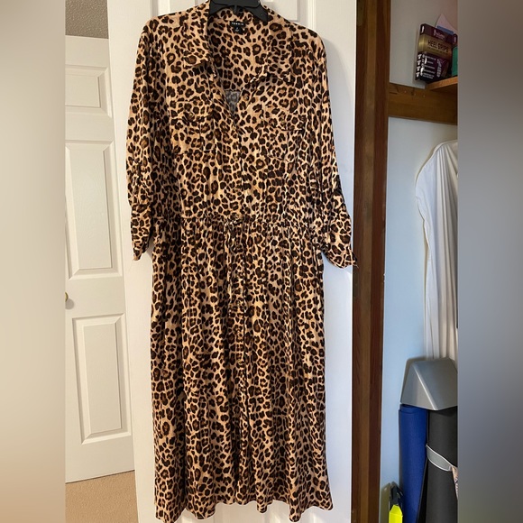 TORRID - SIZE 2 - LIKE NEW - Leopard Print Button Down Dress - Picture 1 of 6